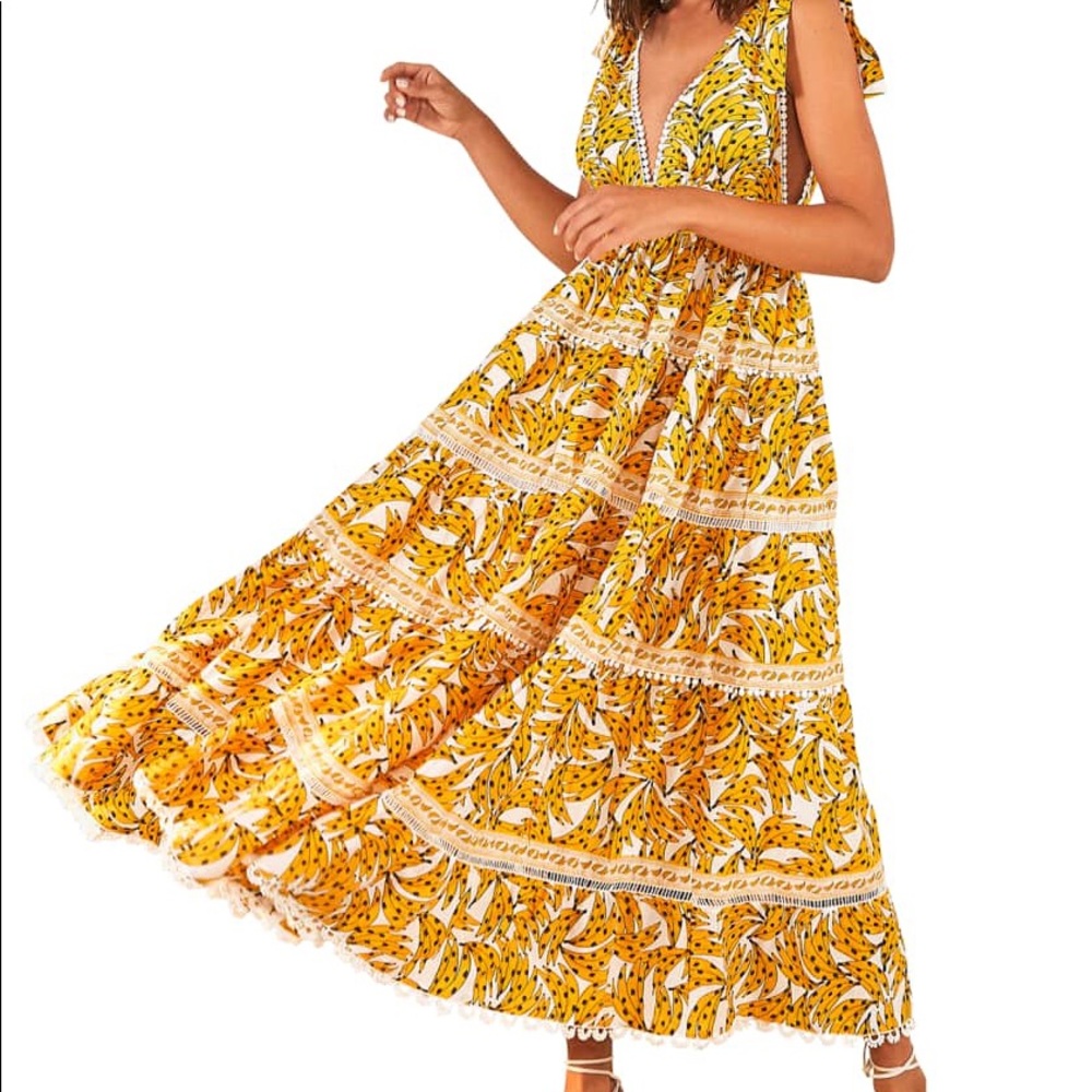 FARM RIO
White Spotted Bananas Maxi Dress